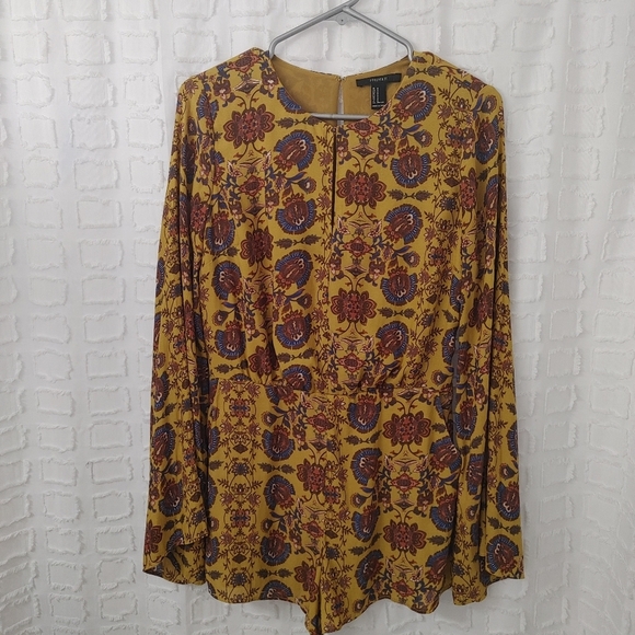 FOREVER 21 mustard yellow floral romper size M - Picture 3 of 12